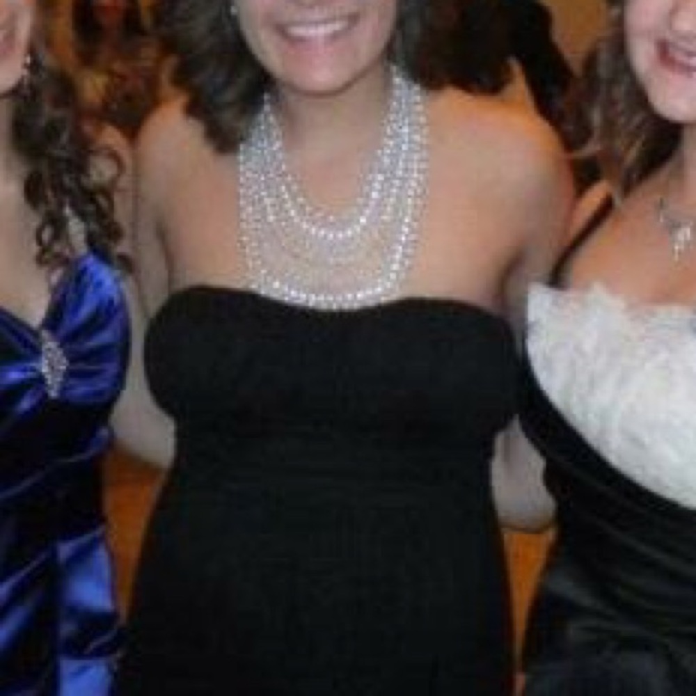 Black Long Gown with Pearls - Picture 7 of 7